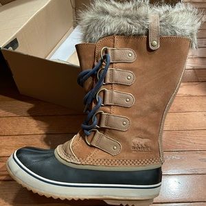 Sorel Womens Joan of Arctic size 10 winter boots